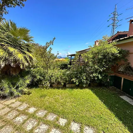 Le Vasche - By The Sea - *