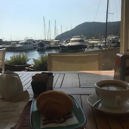 Le Vasche - By The Sea - *